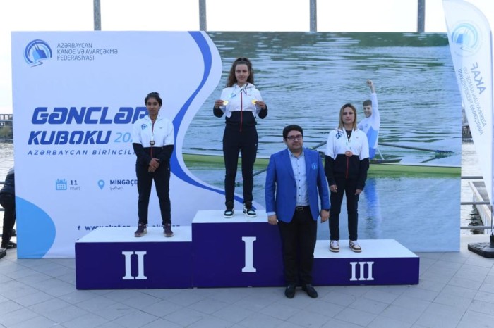 Mingəçevirdə avarçəkmə üzrə Gənclər Kuboku keçirilib 
